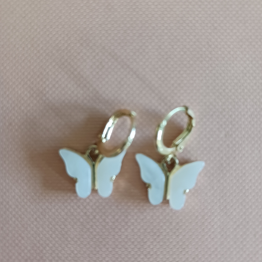 White Butterfly Earrings | Your Bijoux Box | Like New